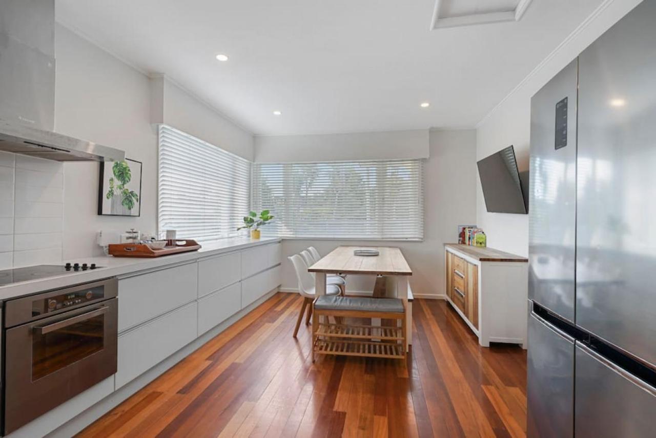 Amazing Home By Beach - Fully Aircon-Ed - Wifi Auckland Esterno foto