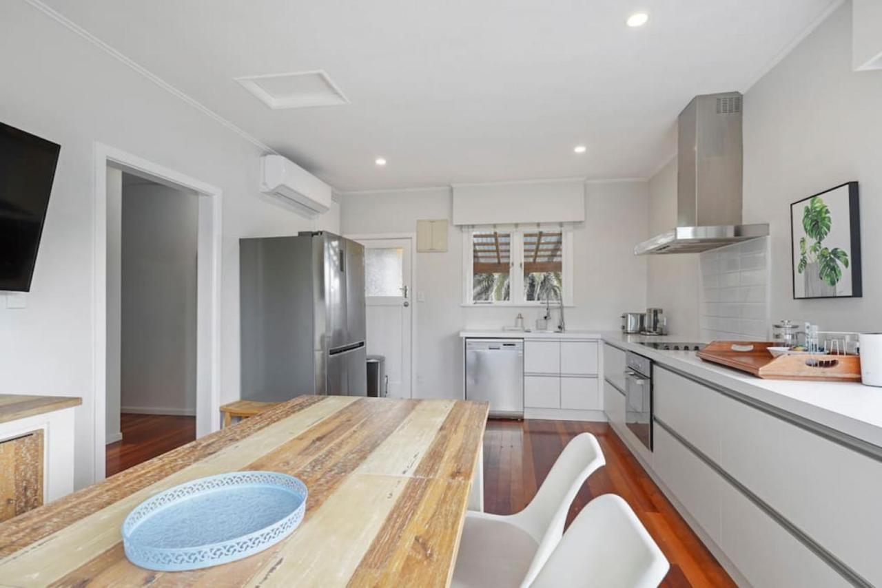 Amazing Home By Beach - Fully Aircon-Ed - Wifi Auckland Esterno foto