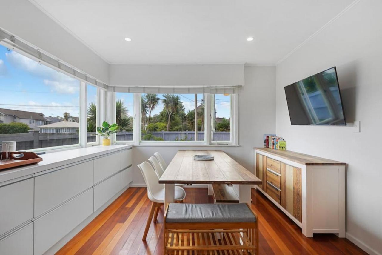 Amazing Home By Beach - Fully Aircon-Ed - Wifi Auckland Esterno foto